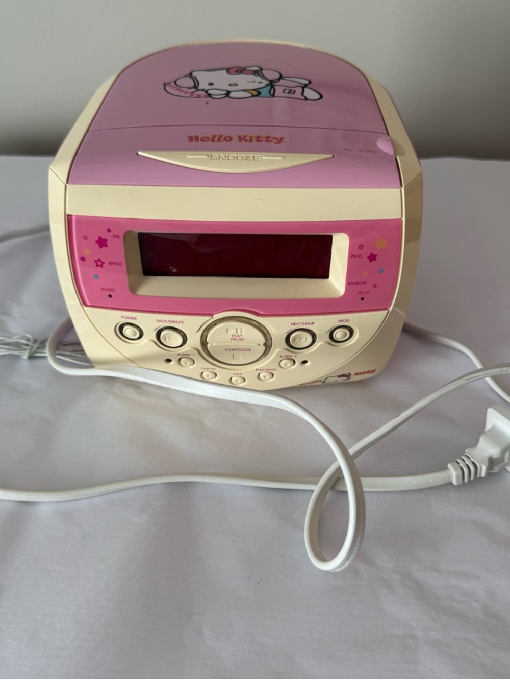 HELLO KITTY CD / Alarm Clock / Radio Player from 2008